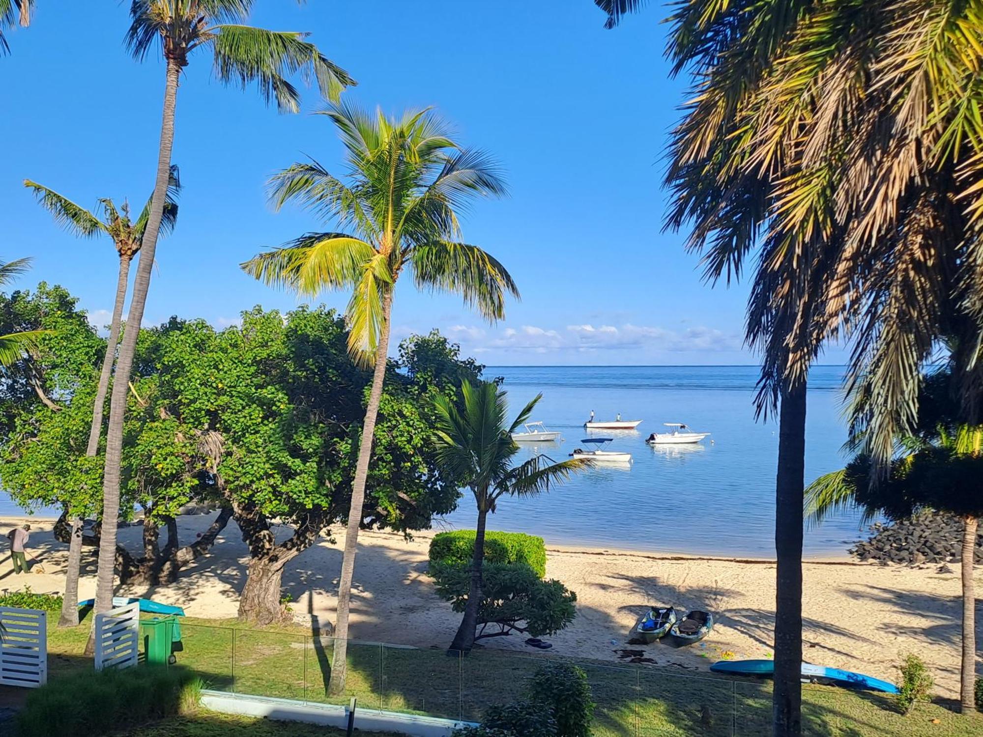 Caplage -Beach Front Luxury Apartment At Searock Tamarin Exterior photo